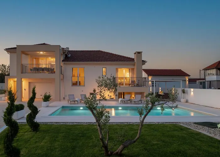 Luxury Morus With Pool 50m2 Gym Villa *