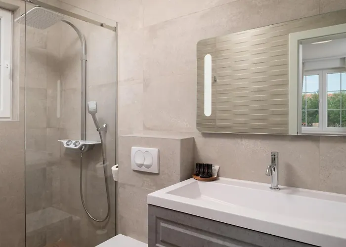Luxury Morus With Pool 50m2 Gym * Murvica (Policnik)