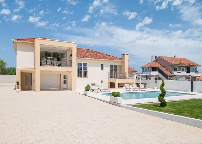 Luxury Morus With Pool 50m2 Gym Villa