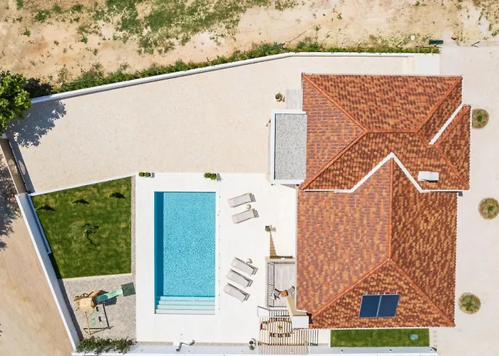 Villa Luxury Morus With Pool 50m2 Gym Murvica (Policnik)