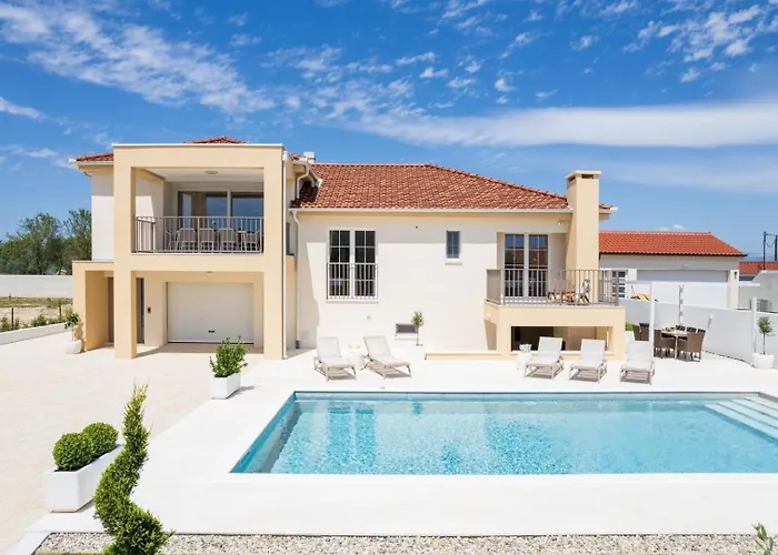 Luxury Morus With Pool 50m2 Gym Villa *