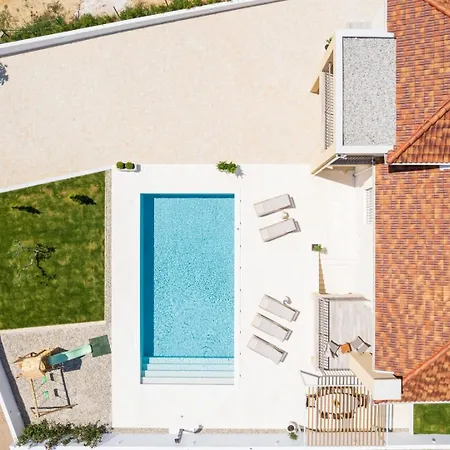 Luxury Morus With Pool 50m2 Gym Murvica (Policnik)