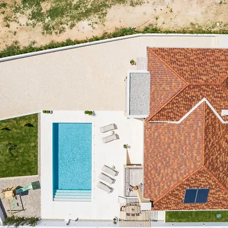 Villa Luxury Morus With Pool 50m2 Gym Murvica (Policnik)