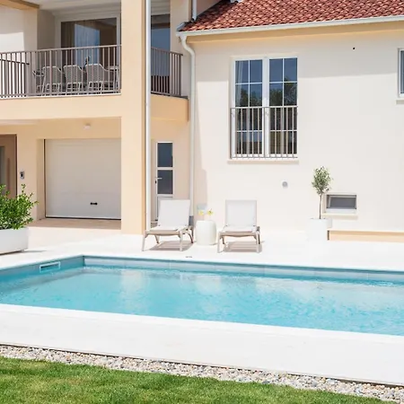 Luxury Morus With Pool 50m2 Gym * Murvica (Policnik)