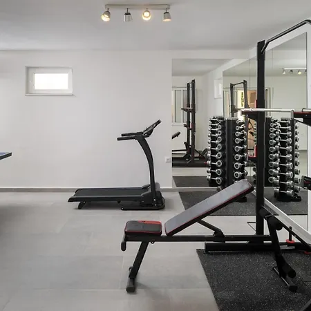 Luxury Morus With Pool 50m2 Gym Villa *